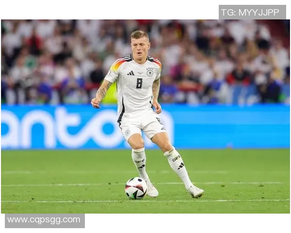 全球足球女星排名前十:顶级球员展现实力与风采 全球足球女星排名前十:顶级球员展现实力与风采