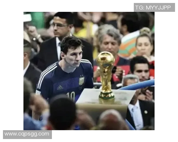 2008年足球界风云人物盘点：球场传奇与当年最佳球星回顾